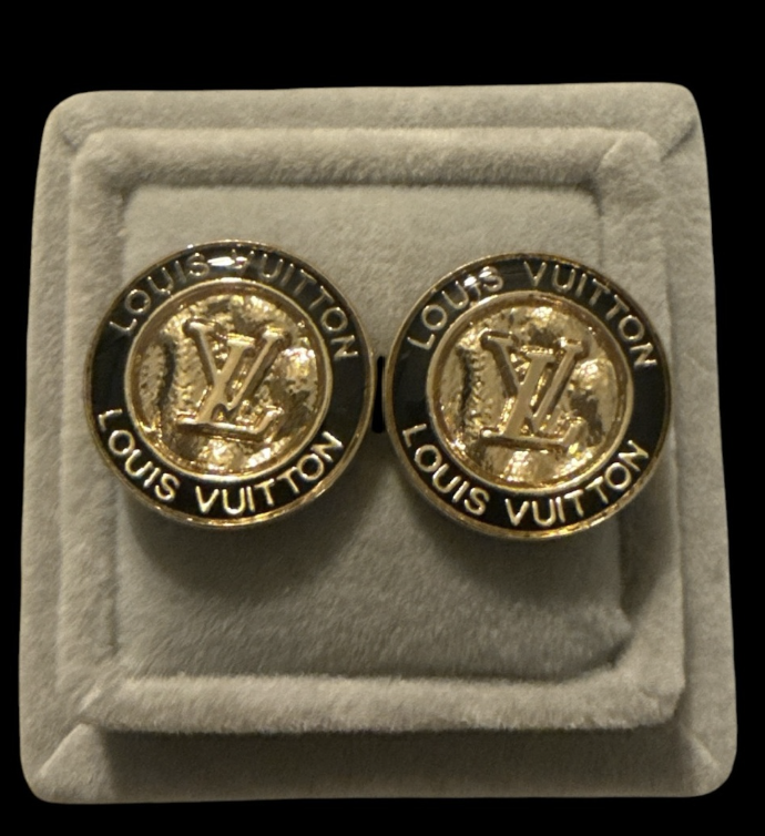 Gold Coin Stud Earrings - Classic Women Jewelry up-cycled button earrings