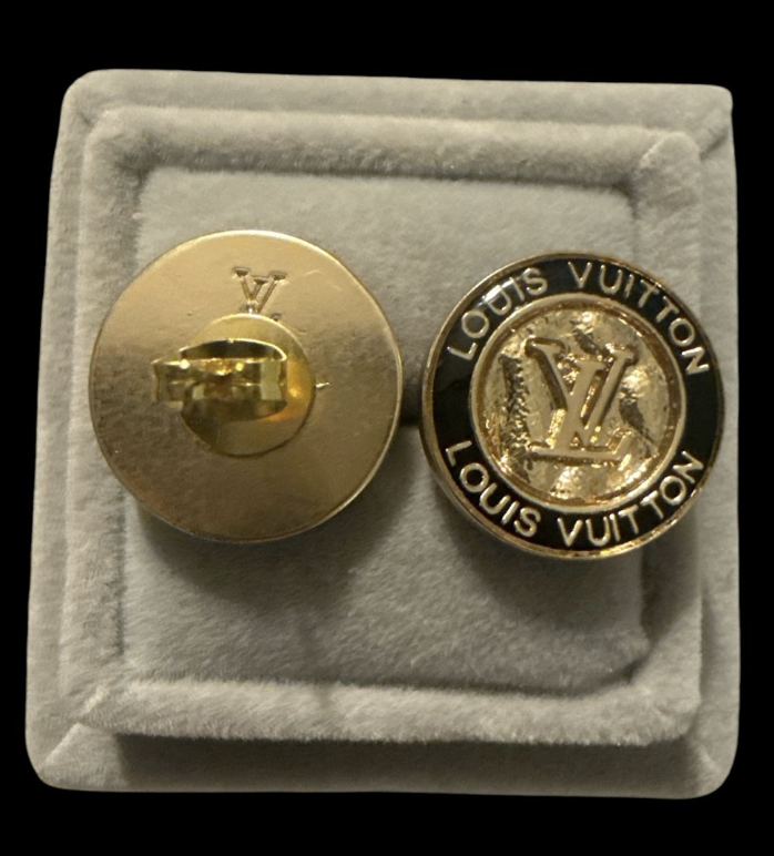 Gold Coin Stud Earrings - Classic Women Jewelry up-cycled button earrings